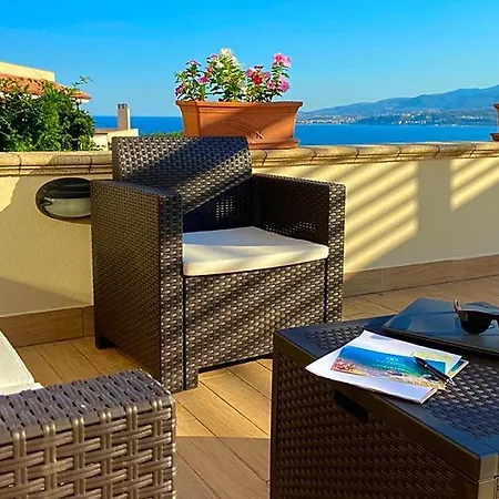 بيت ضيافة La Perla 4*