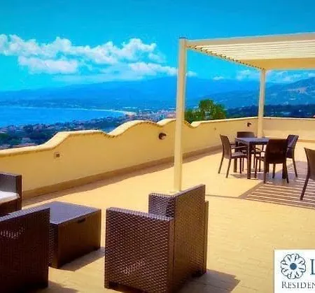 La Perla بيت ضيافة Stalettì