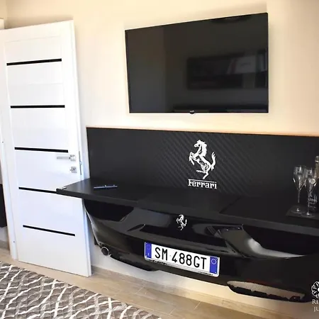 بيت ضيافة La Perla 4*